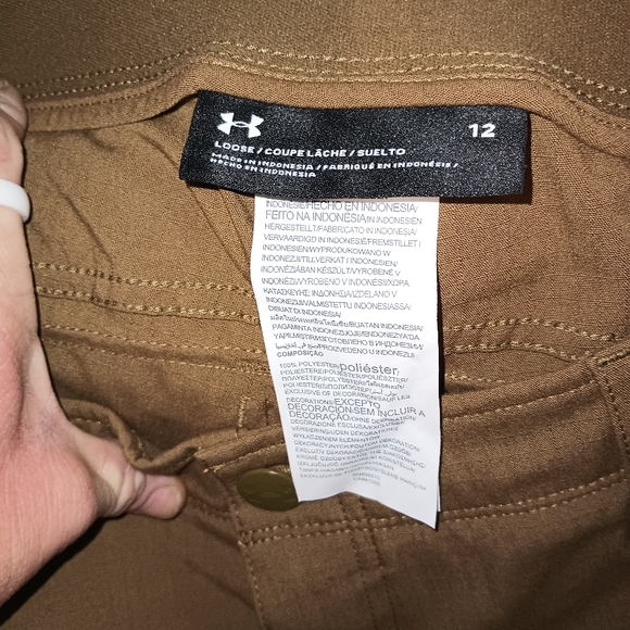 I under armor storm water resistant khakis, brand new size 12 woman's....NICE! - Picture 2 of 7
